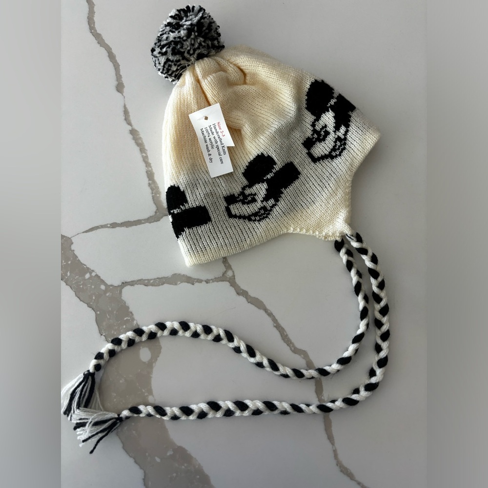 Disney Mickey Mouse Knit Hat Kids Size 2 3